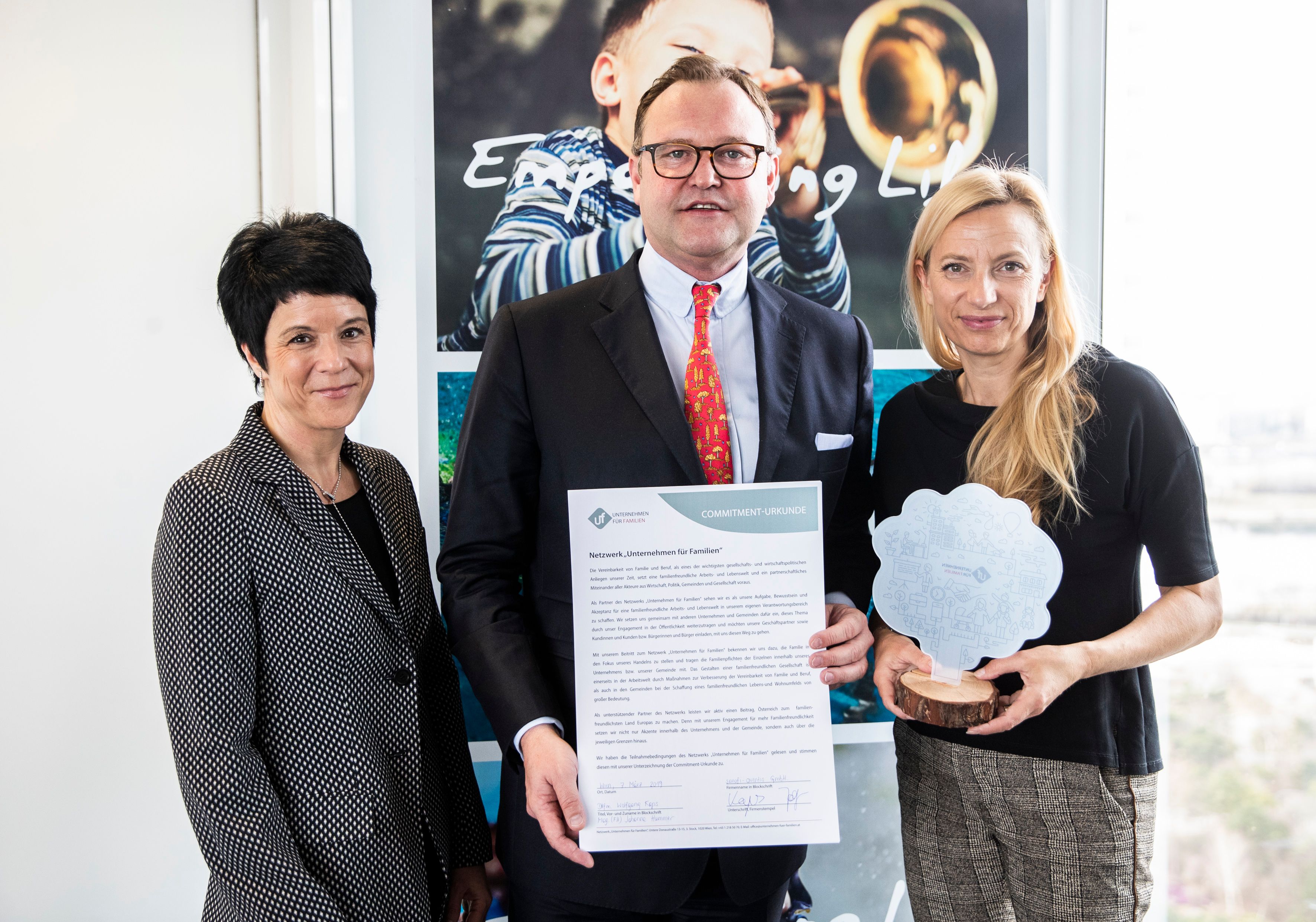 Ministerin Dr.in Juliane Bogner-Strauß begrüßt Sanofi als Partner im Netzwerk „Unternehmen für Familien“