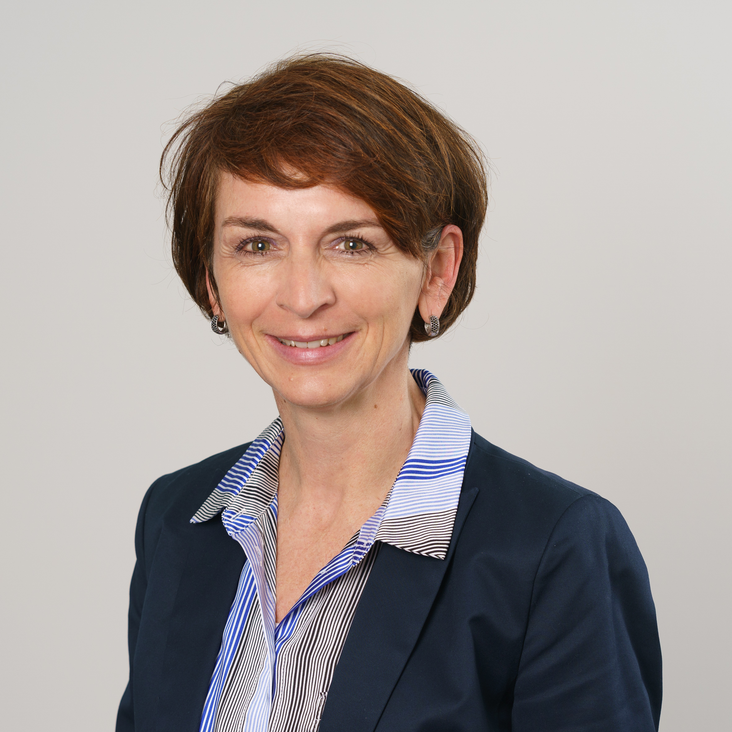 Eva Moll-Haselsteiner: Neue HR-Leiterin bei Acredia